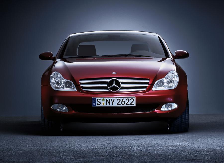  Mercedes-Benz Vision CLS-Class Concept 2003 года  (фото 31 из 37)